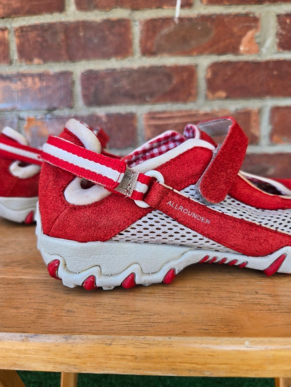 Mephisto Allrounder Red Suede Walking Shoes Women's 8.5 Gorpcore Outdoor Missing
